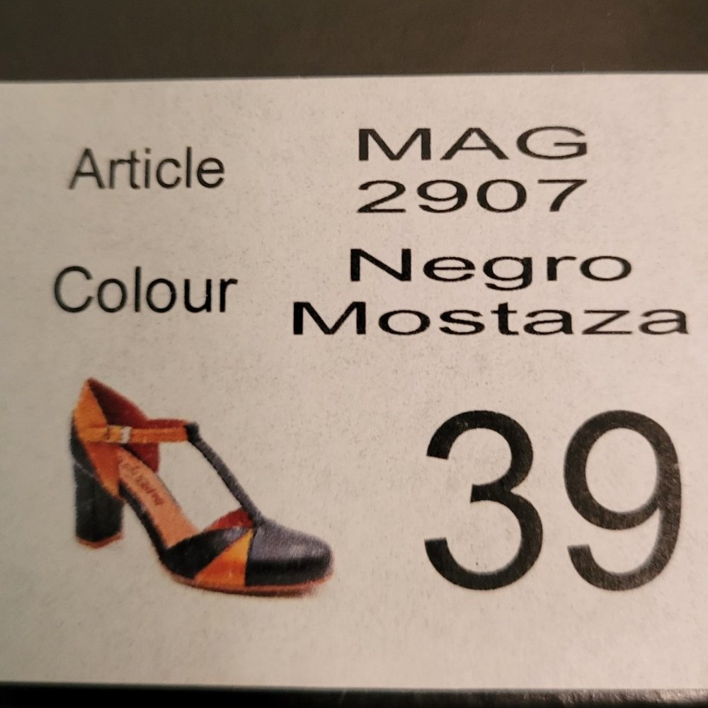 Brand New Retro Style Pumps - Picture 6 of 11